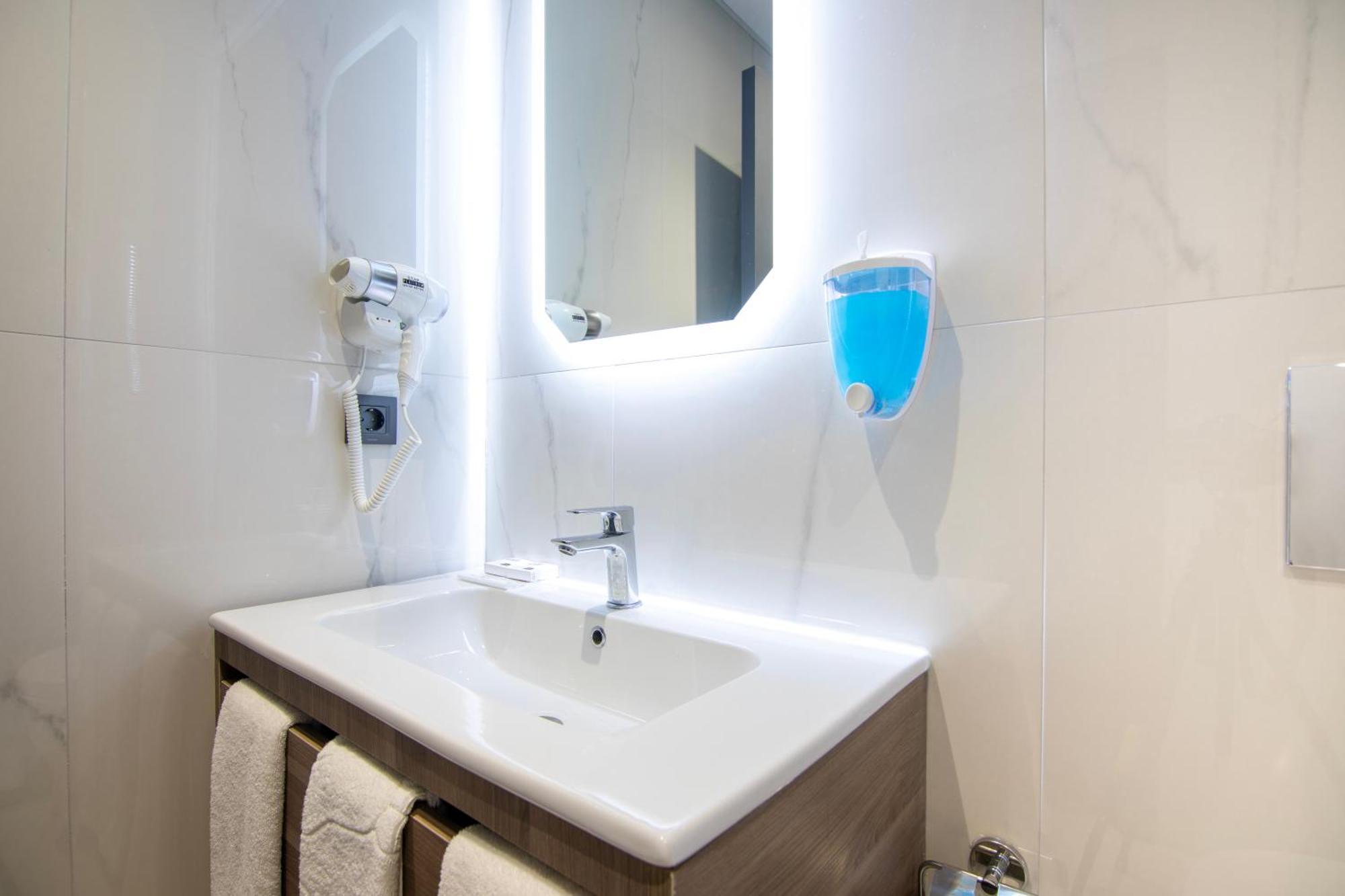 The Omiya Hotel Istanbul Bagian luar foto
