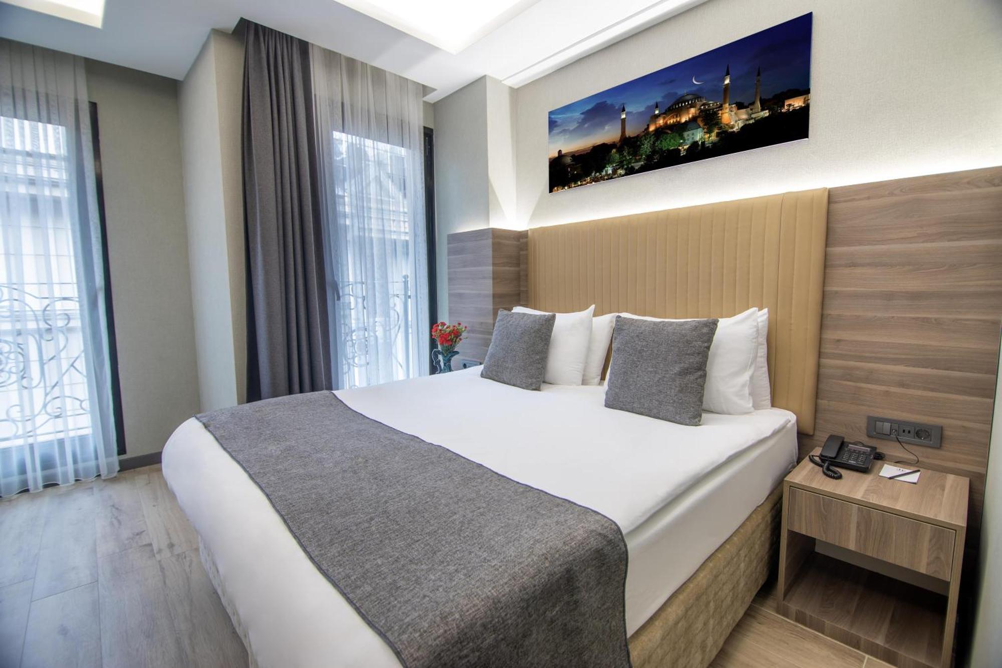 The Omiya Hotel Istanbul Bagian luar foto