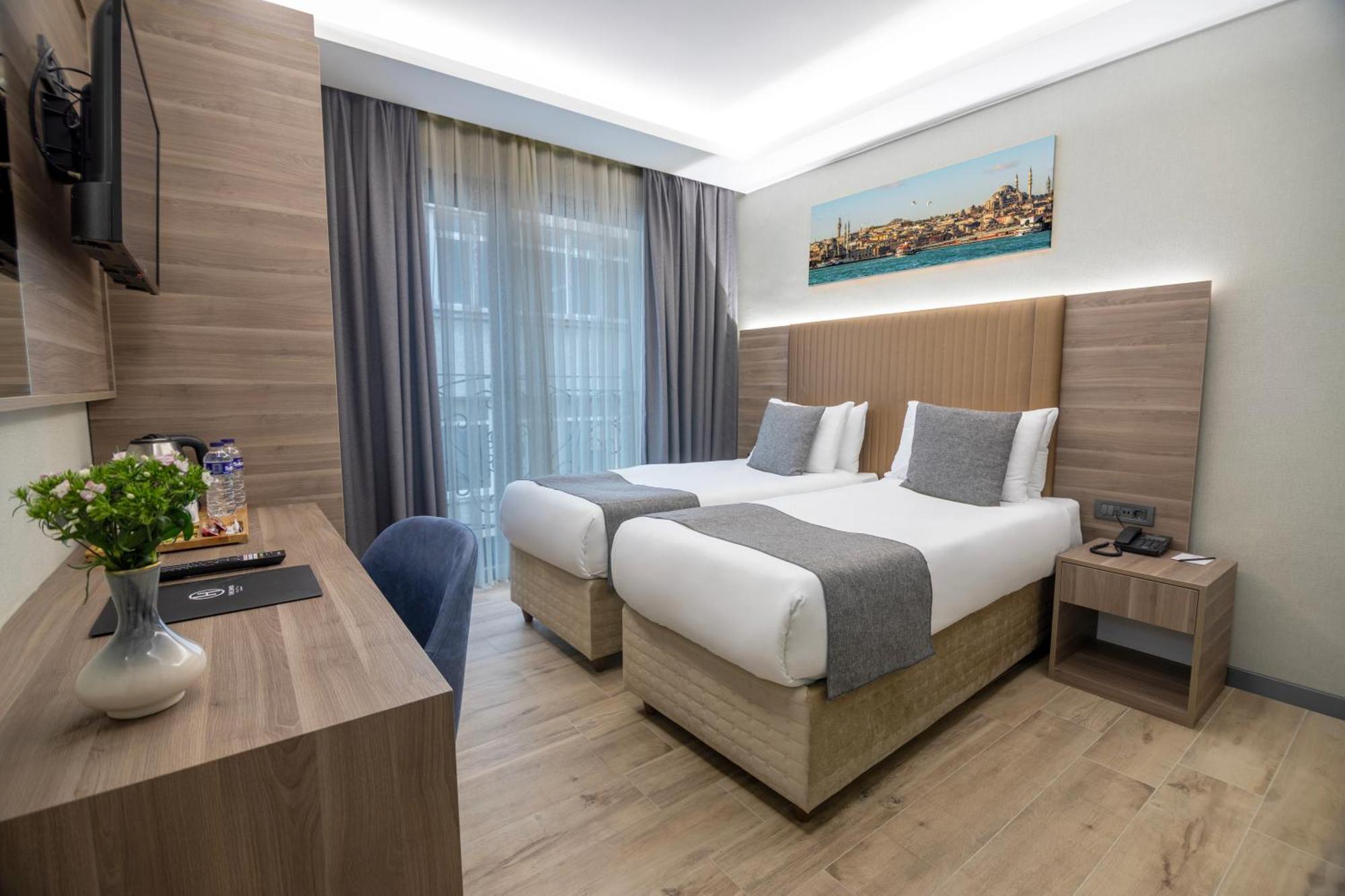 The Omiya Hotel Istanbul Bagian luar foto