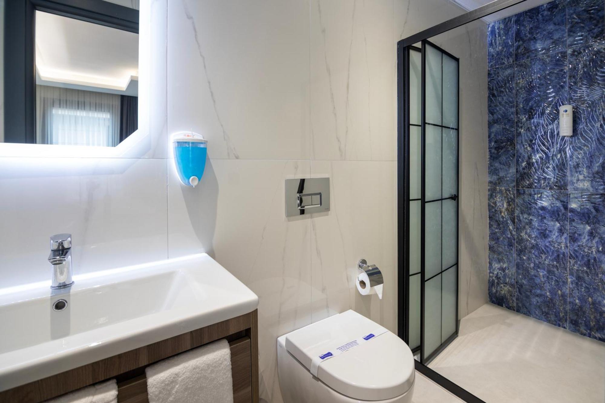 The Omiya Hotel Istanbul Bagian luar foto